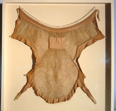 The story of underwear, p.1: Ancient Times and Middle Ages